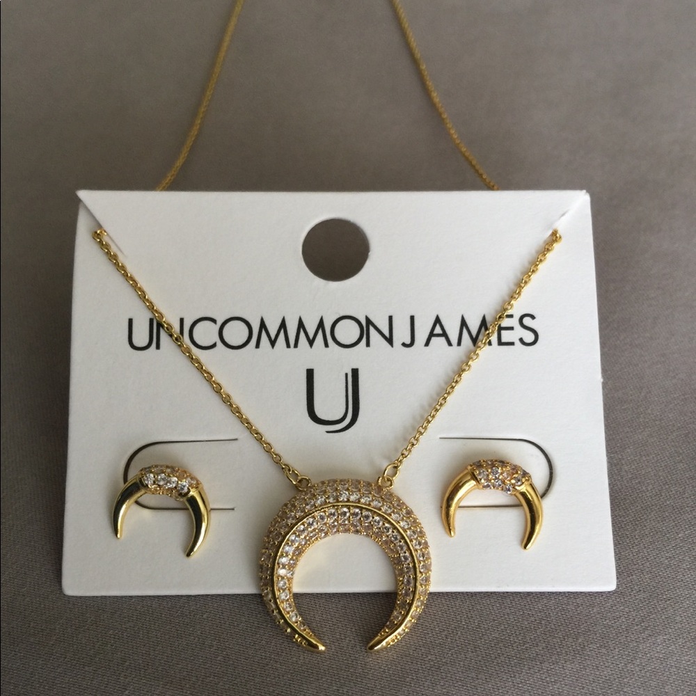 Uncommon James Crescent Moon Set